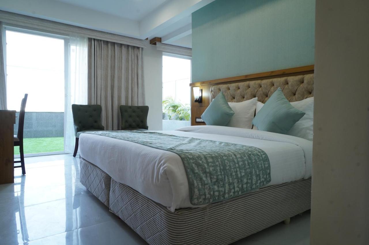 Hotel Shanti Sagar Kharar Bagian luar foto