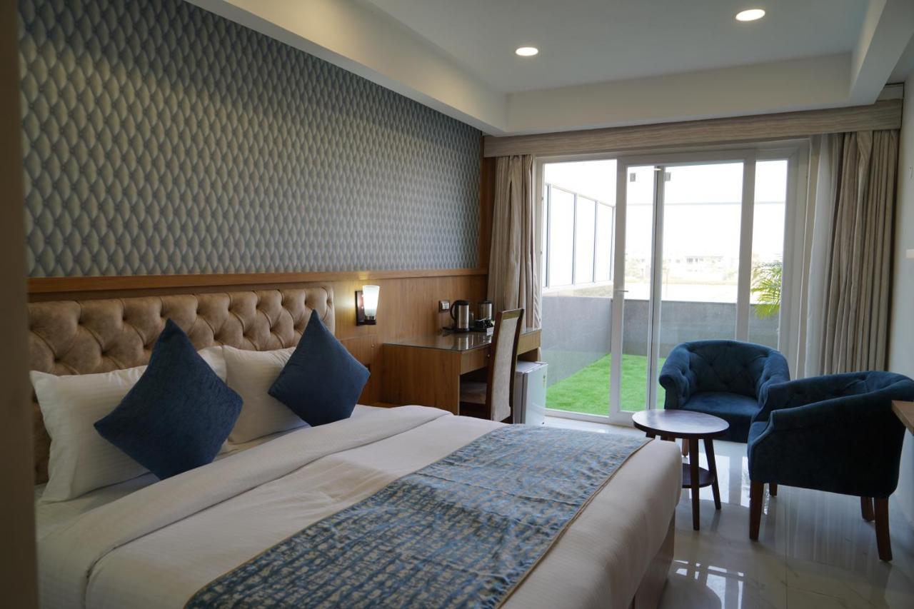 Hotel Shanti Sagar Kharar Bagian luar foto