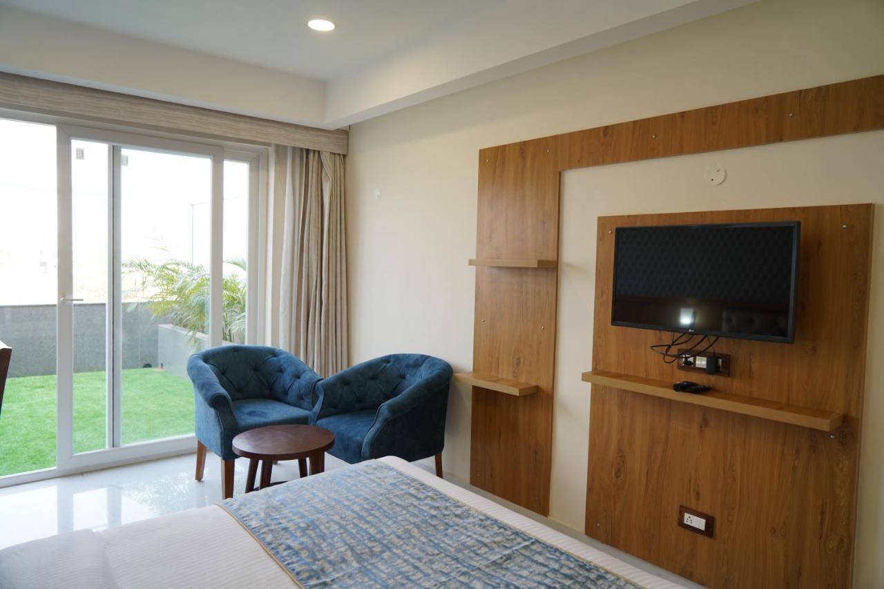 Hotel Shanti Sagar Kharar Bagian luar foto