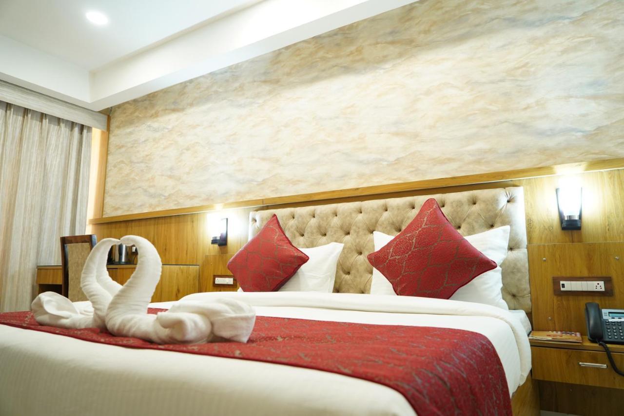 Hotel Shanti Sagar Kharar Bagian luar foto