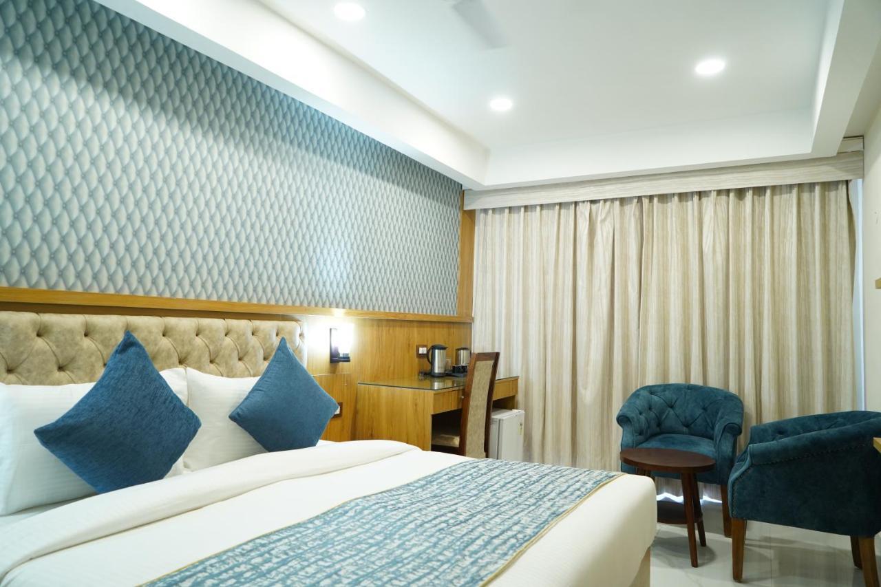 Hotel Shanti Sagar Kharar Bagian luar foto