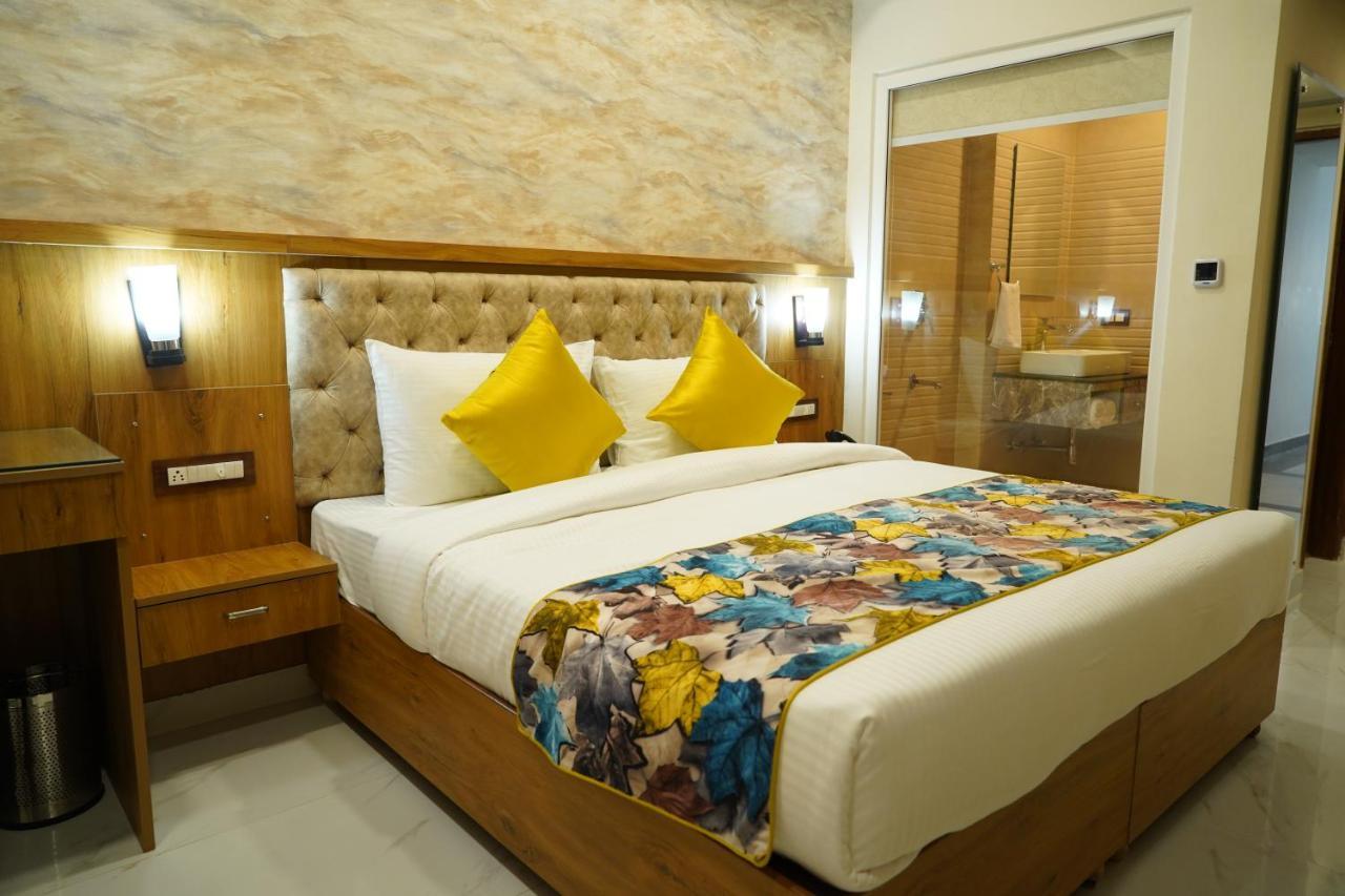 Hotel Shanti Sagar Kharar Bagian luar foto