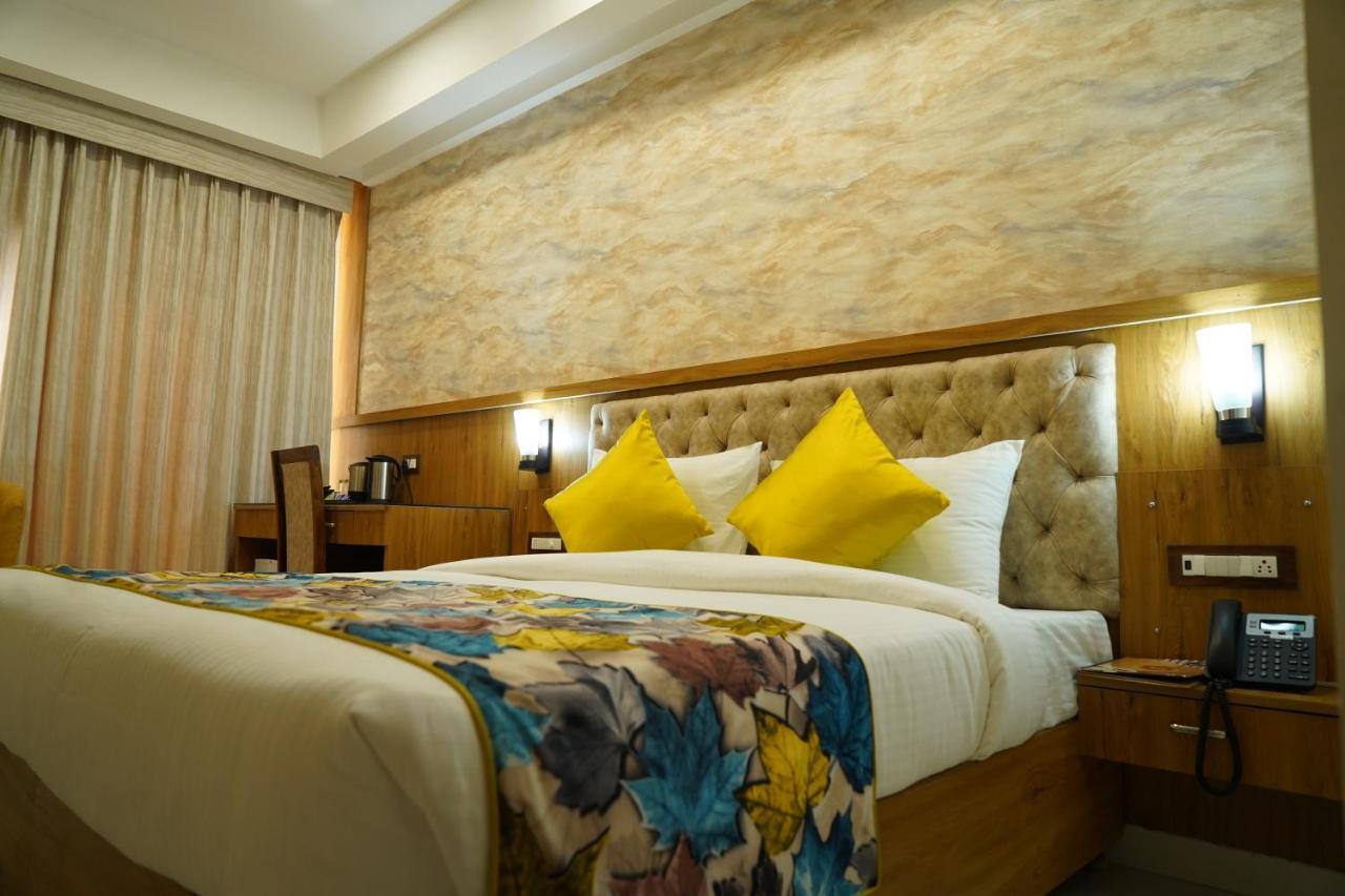 Hotel Shanti Sagar Kharar Bagian luar foto